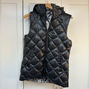 Lululemon Down Reversible Vest / Shiny Black & Python Print / Woman’s Sz…